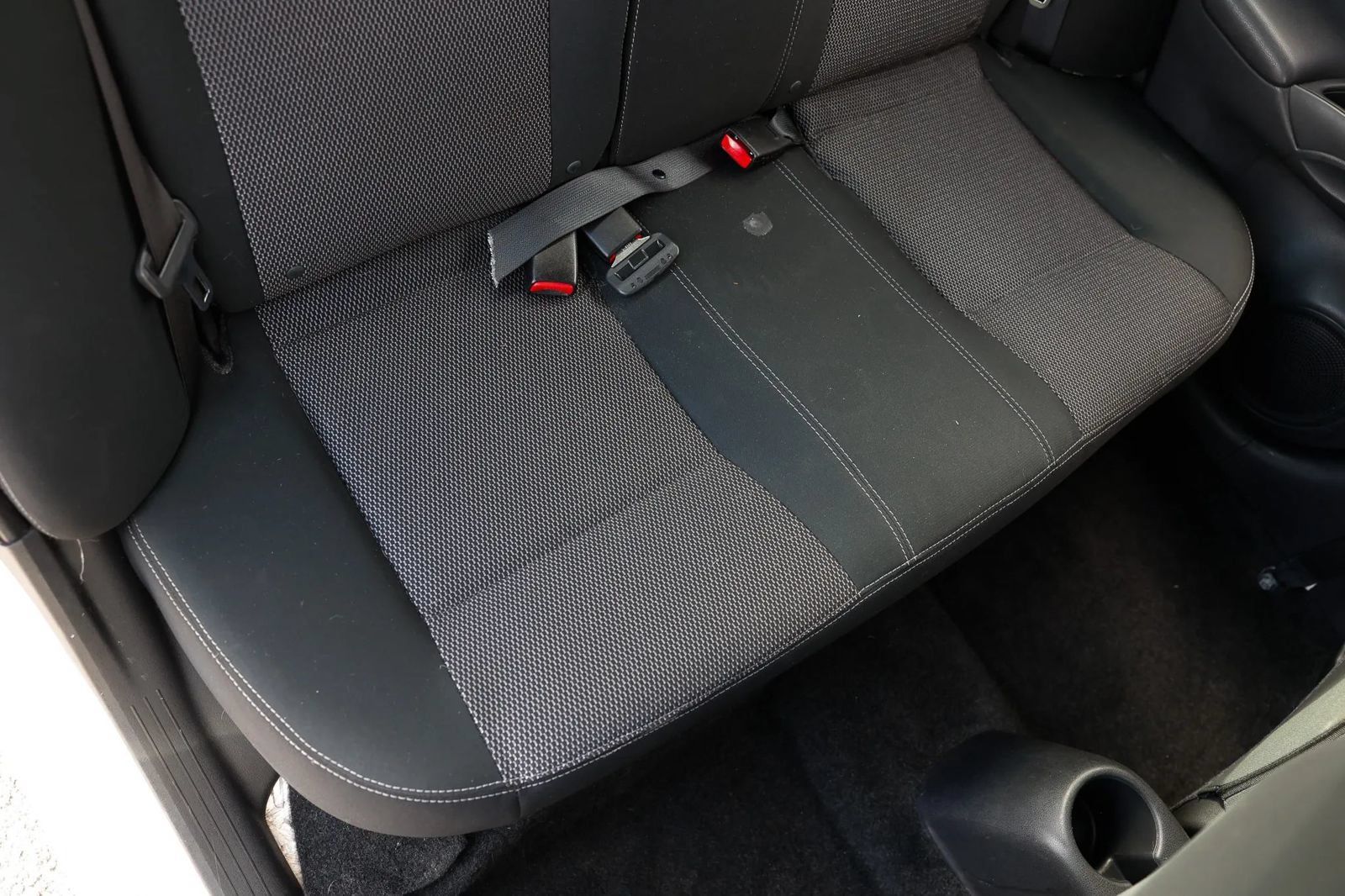 Used 2018 Nissan Versa SV FWD image 20