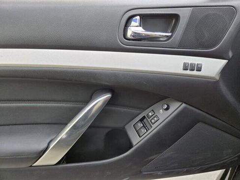 Used 2008 INFINITI G37 Journey w/ Premium Pkg image 9