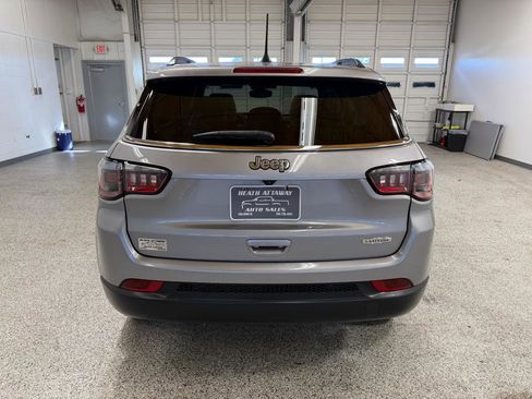 Used 2022 Jeep Compass Latitude w/ Sun and Sound Group image 3