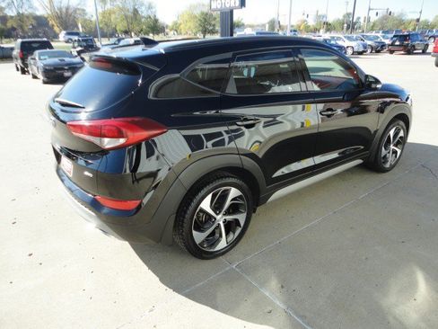 Used 2018 Hyundai Tucson Value w/ Cargo Package image 15