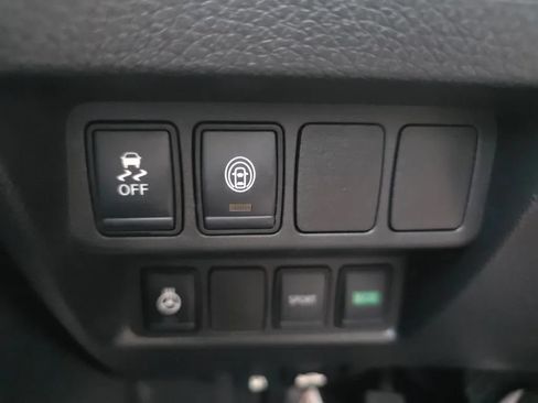 Used 2022 Nissan Rogue Sport SV FWD image 26