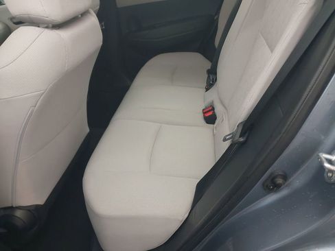 Used 2023 Toyota Corolla Cross L image 18