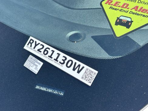 Used 2024 Nissan Sentra SV FWD image 32