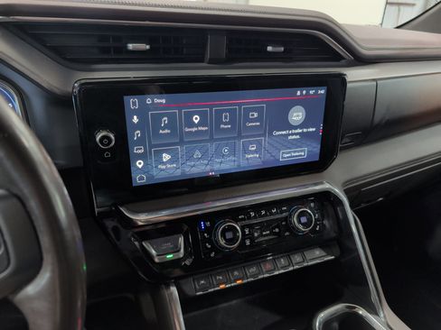 Used 2023 GMC Sierra 1500 Denali AWD/4WD image 12