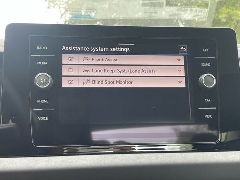 New 2025 Volkswagen Jetta SE FWD image 12