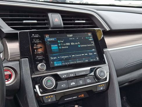 Used 2019 Honda Civic Touring image 17