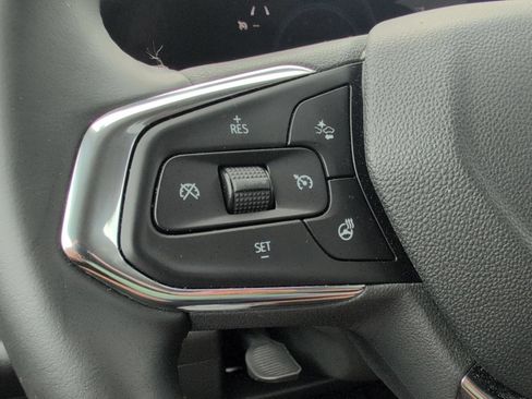 Used 2025 Chevrolet Trax LT w/ Driver Confidence Package FWD image 13