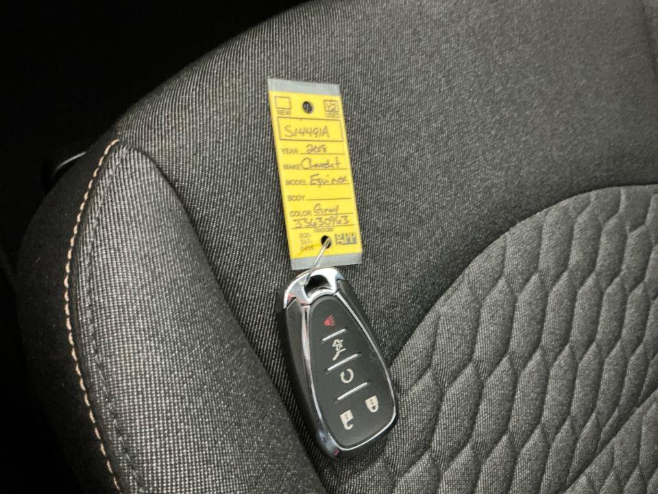 Used 2018 Chevrolet Equinox LT FWD image 37