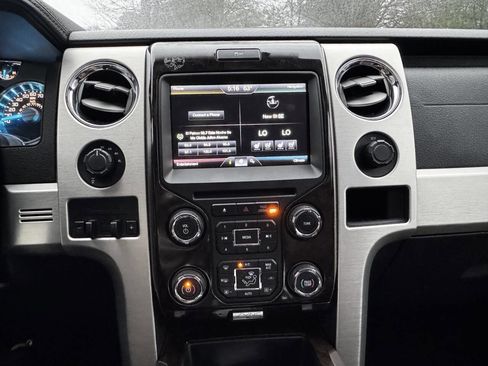 Used 2014 Ford F150 Platinum image 18
