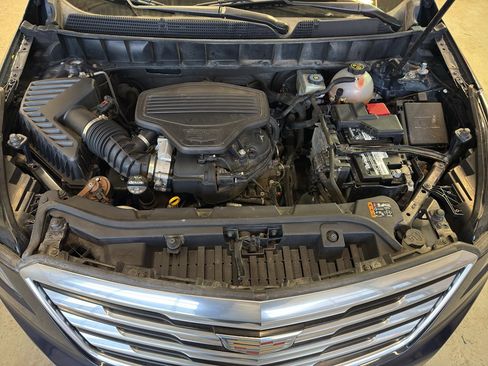 Used 2017 Cadillac XT5 Luxury image 32