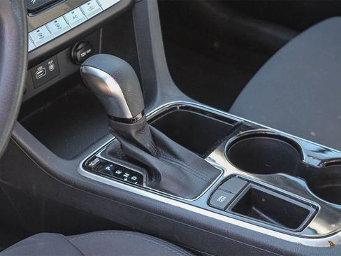 Used 2019 Hyundai Sonata SE w/ Cargo Package image 19