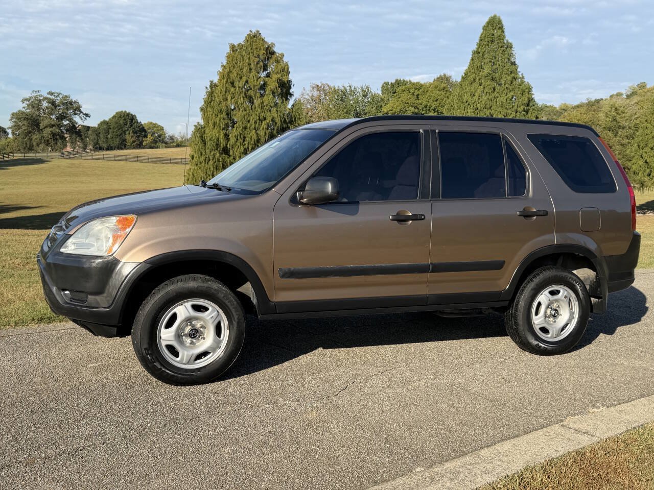 Used 2003 Honda CR-V LX image 11