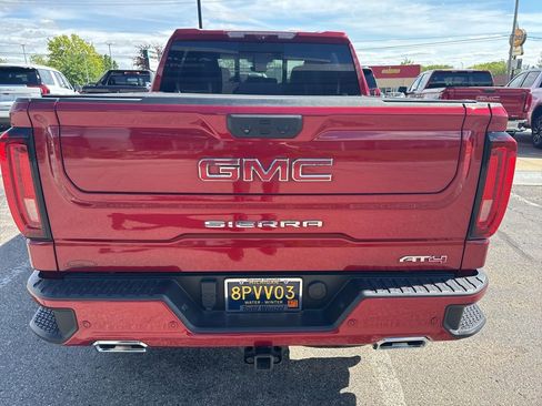 Used 2023 GMC Sierra 1500 AT4 w/ AT4 Premium Package AWD/4WD image 7