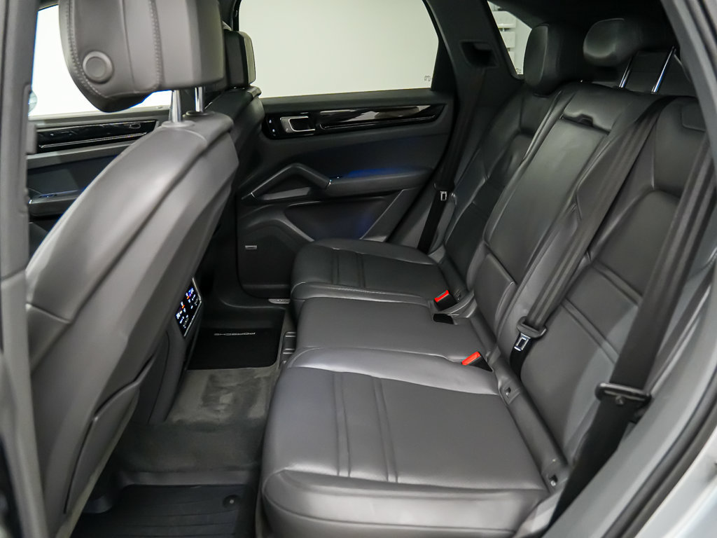 Certified 2021 Porsche Cayenne S AWD/4WD image 17