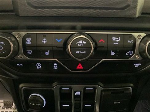 Used 2022 Jeep Wrangler Unlimited Sport image 34