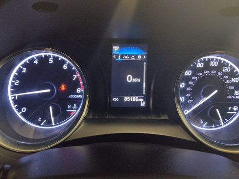 Used 2019 Toyota Camry LE FWD image 23