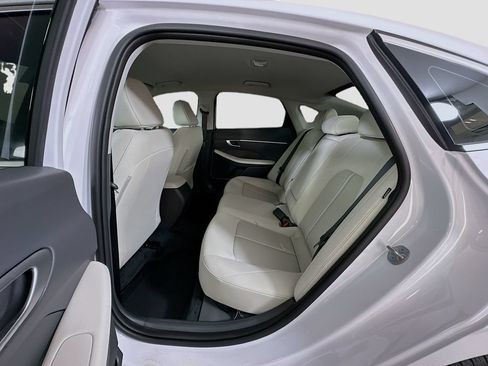 New 2026 Hyundai Sonata SEL FWD image 16