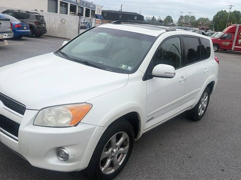 Used 2009 Toyota RAV4 Limited AWD/4WD image 22