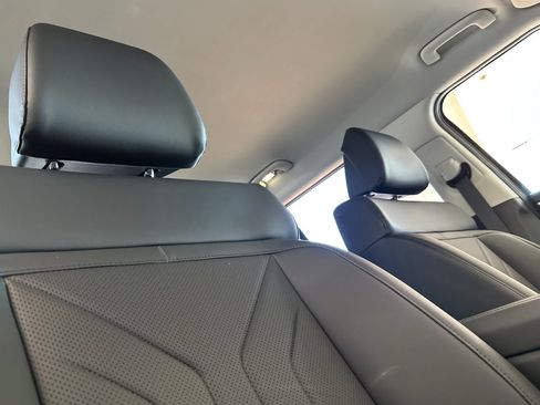 Certified 2025 Hyundai Santa Fe SEL image 19