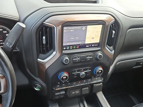 Used 2019 Chevrolet Silverado 1500 High Country w/ High Country Premium Package AWD/4WD image 15