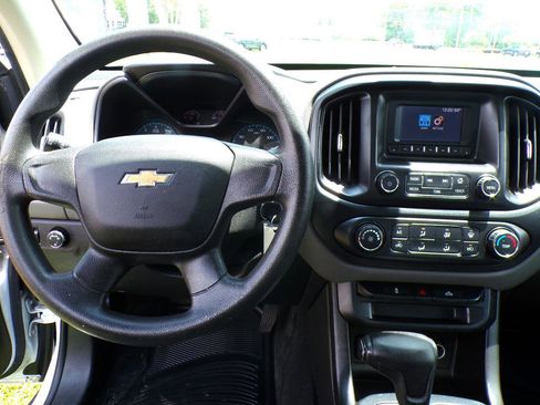 Used 2015 Chevrolet Colorado W/T RWD image 11