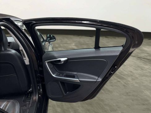 Used 2013 Volvo S60 T5 FWD image 19