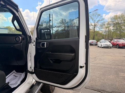 Used 2018 Jeep Wrangler Unlimited Sport S image 26