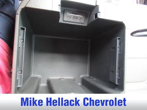 Used 2020 Chevrolet Silverado 1500 LTZ w/ LTZ Premium Package AWD/4WD image 38