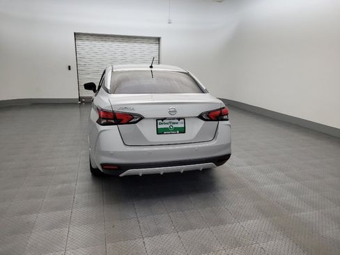 Used 2020 Nissan Versa S FWD image 6