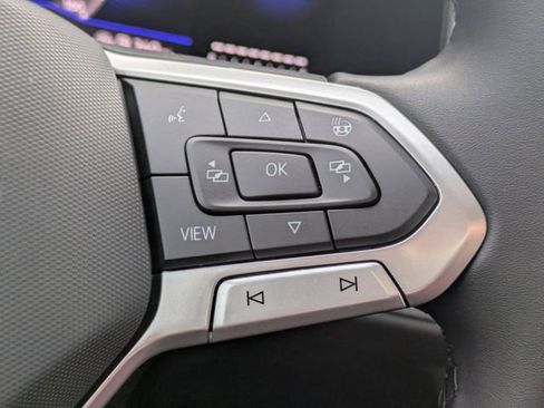 New 2026 Volkswagen Taos SE image 29