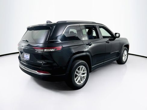 Used 2023 Jeep Grand Cherokee Laredo w/ Luxury Tech Group I AWD/4WD image 5