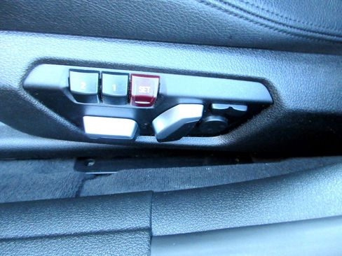 Used 2017 BMW 330i Sedan image 12