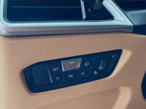 Used 2025 BMW i4 xDrive40i w/ Premium Package image 11