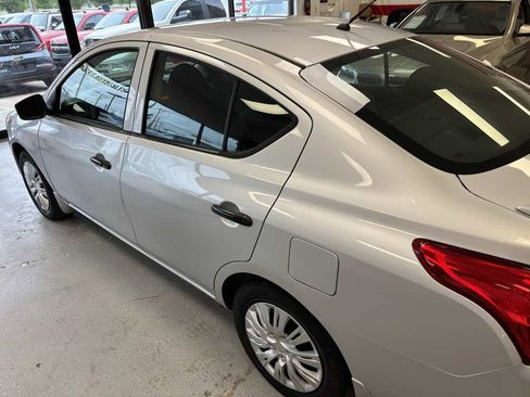 Used 2016 Nissan Versa S Plus FWD image 21