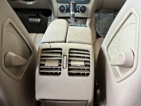 Used 2014 Mercedes-Benz C 250 Sedan image 24