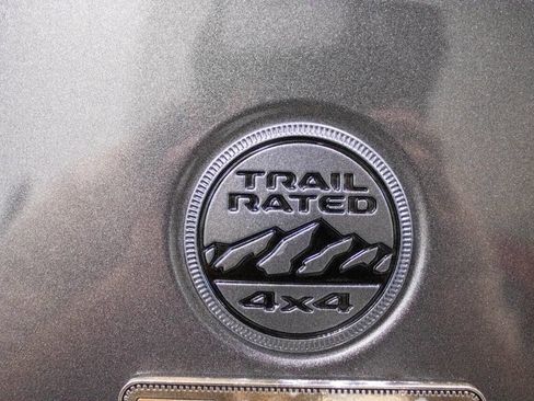 Used 2022 Jeep Gladiator Sport image 28