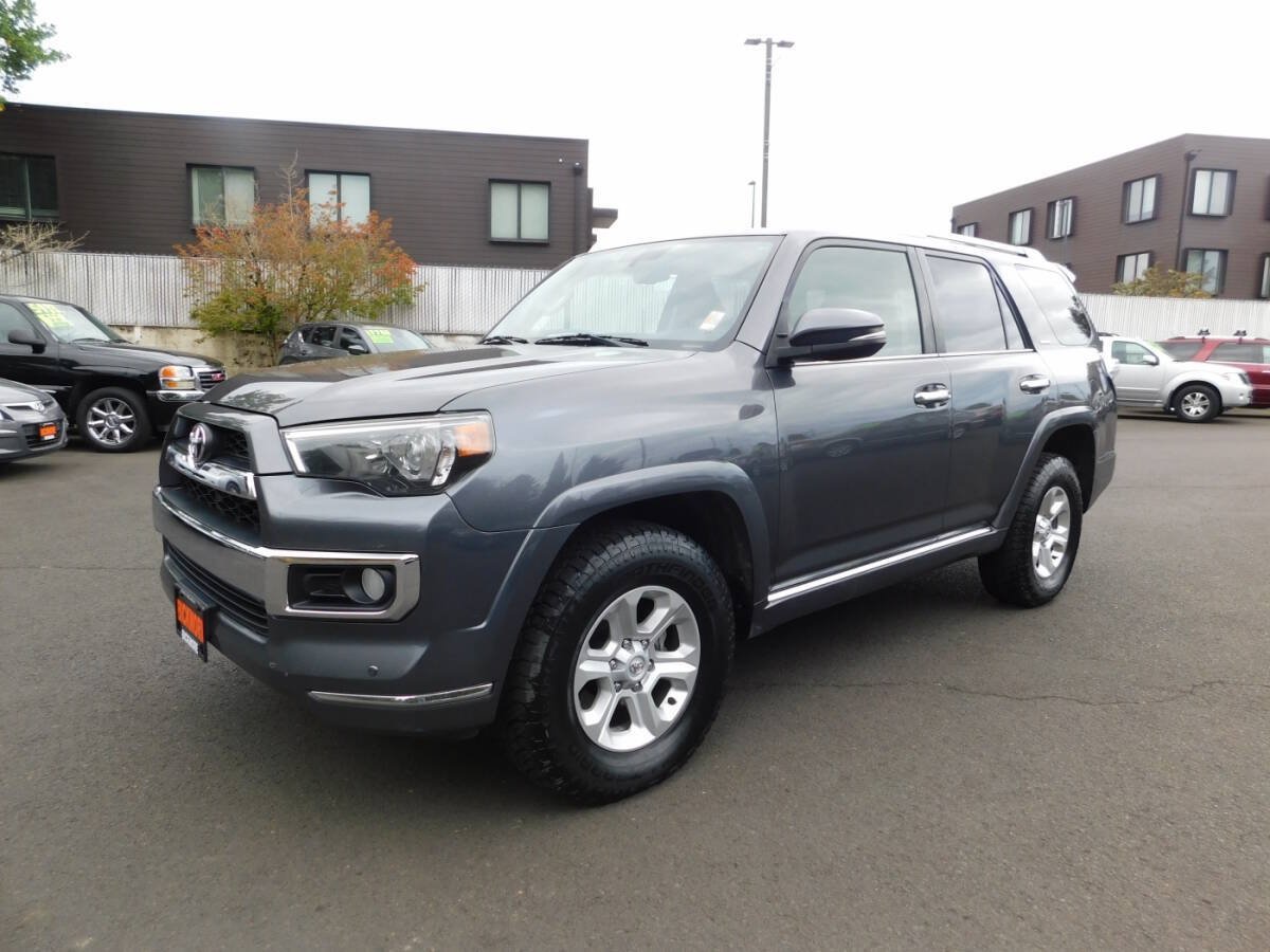 Used 2017 Toyota 4Runner Limited AWD/4WD image 4