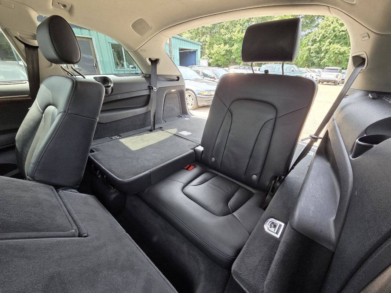 Used 2011 Audi Q7 3.0T S line Prestige w/ Cold Weather Pkg AWD/4WD image 17