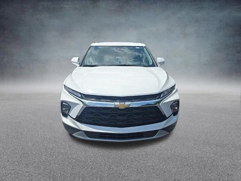 Used 2025 Chevrolet Blazer LT AWD/4WD image 3