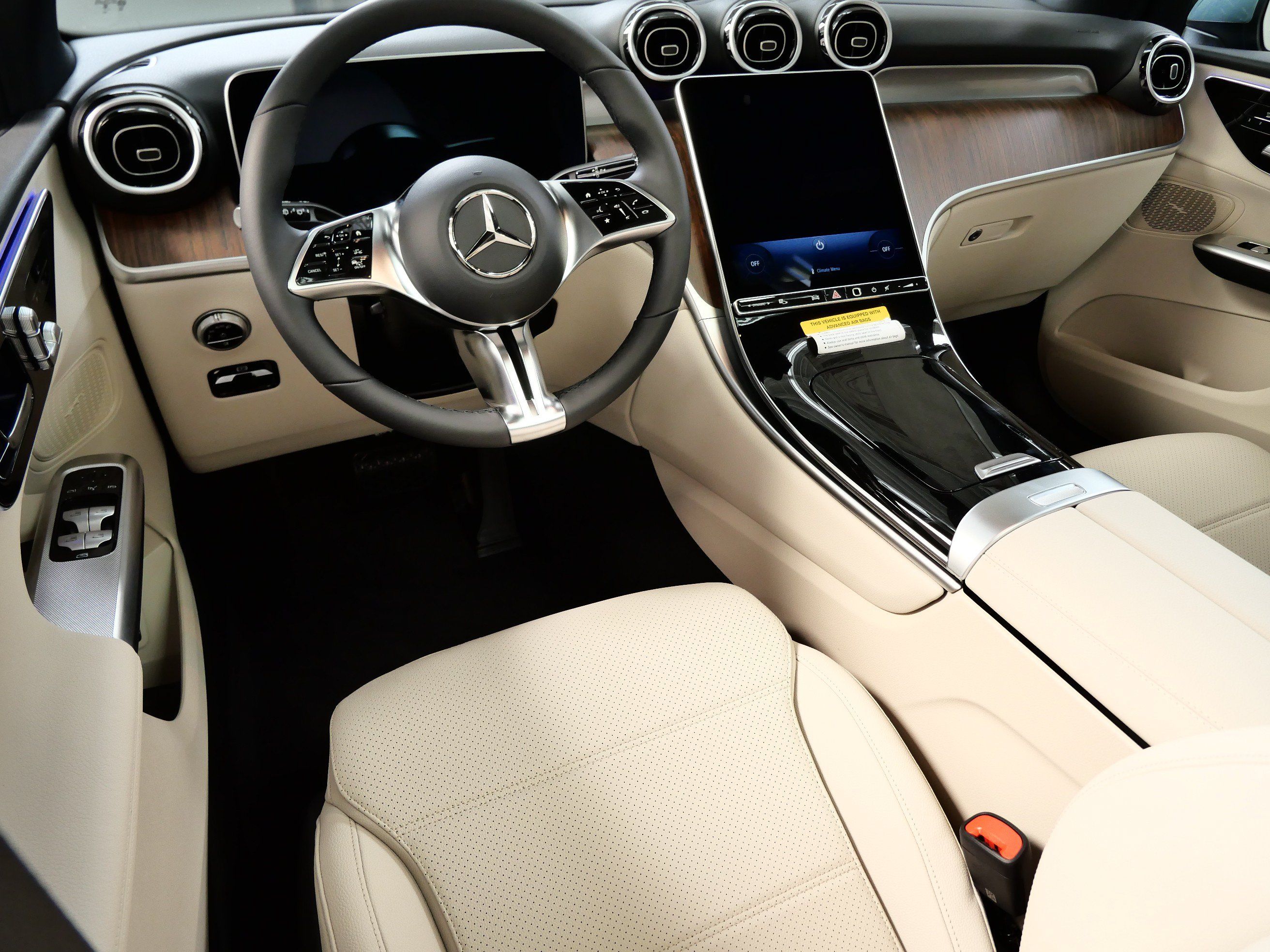 New 2027 Mercedes-Benz GLC 300 4MATIC image 2