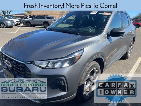 Used 2025 Ford Escape ST-Line image 2
