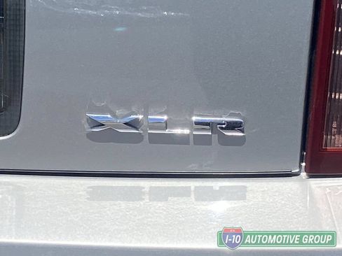 Used 2005 Cadillac XLR RWD image 8