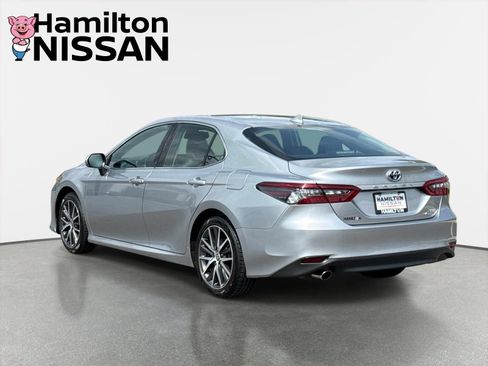 Used 2024 Toyota Camry XLE w/ Cold Weather Package FWD image 4