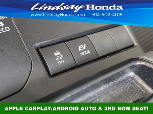 Used 2021 Toyota Highlander LE FWD image 20