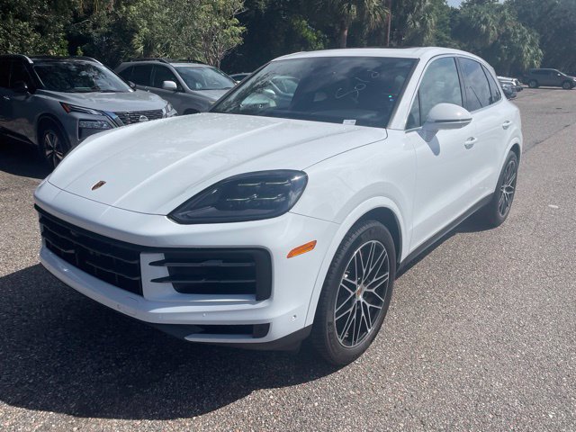 Used 2024 Porsche Cayenne S AWD/4WD image 5