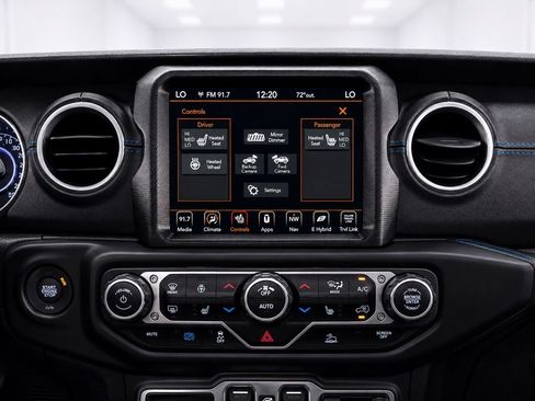 Used 2023 Jeep Wrangler Unlimited Rubicon 4xe w/ Cold Weather Group AWD/4WD image 28