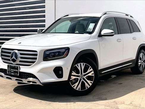 New 2025 Mercedes-Benz GLB 250 image 2
