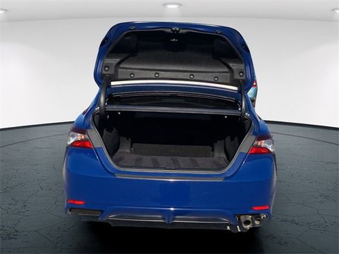 Used 2024 Toyota Camry SE image 14