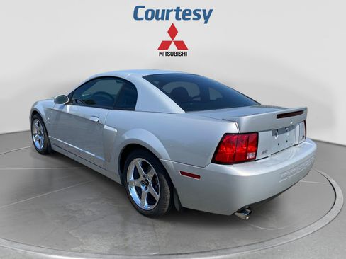 Used 2004 Ford Mustang Cobra RWD image 3