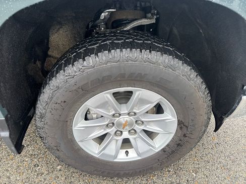 Used 2025 Chevrolet Silverado 1500 LT AWD/4WD image 13